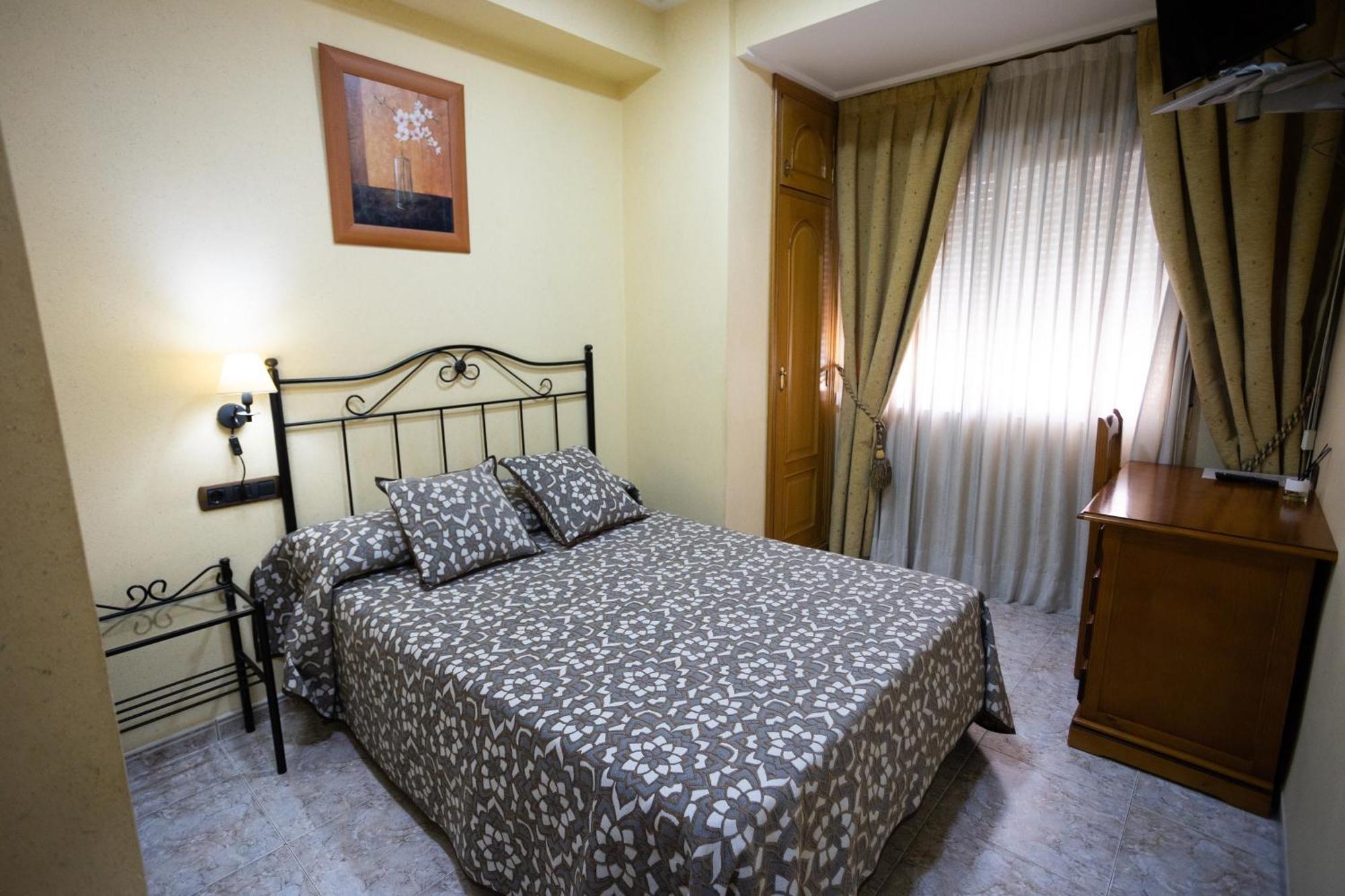 Hotel Beatriz Буриана Екстериор снимка