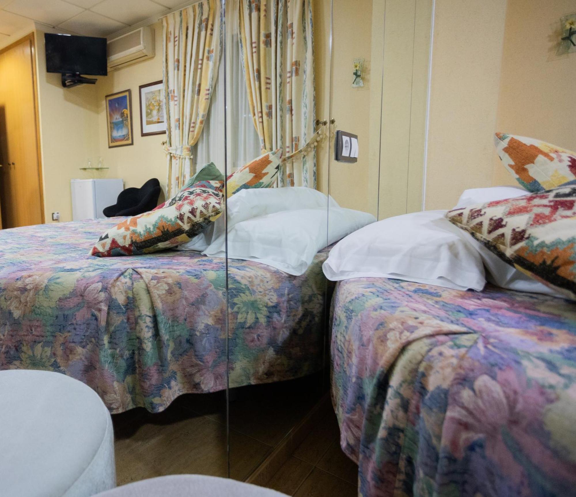 Hotel Beatriz Буриана Екстериор снимка