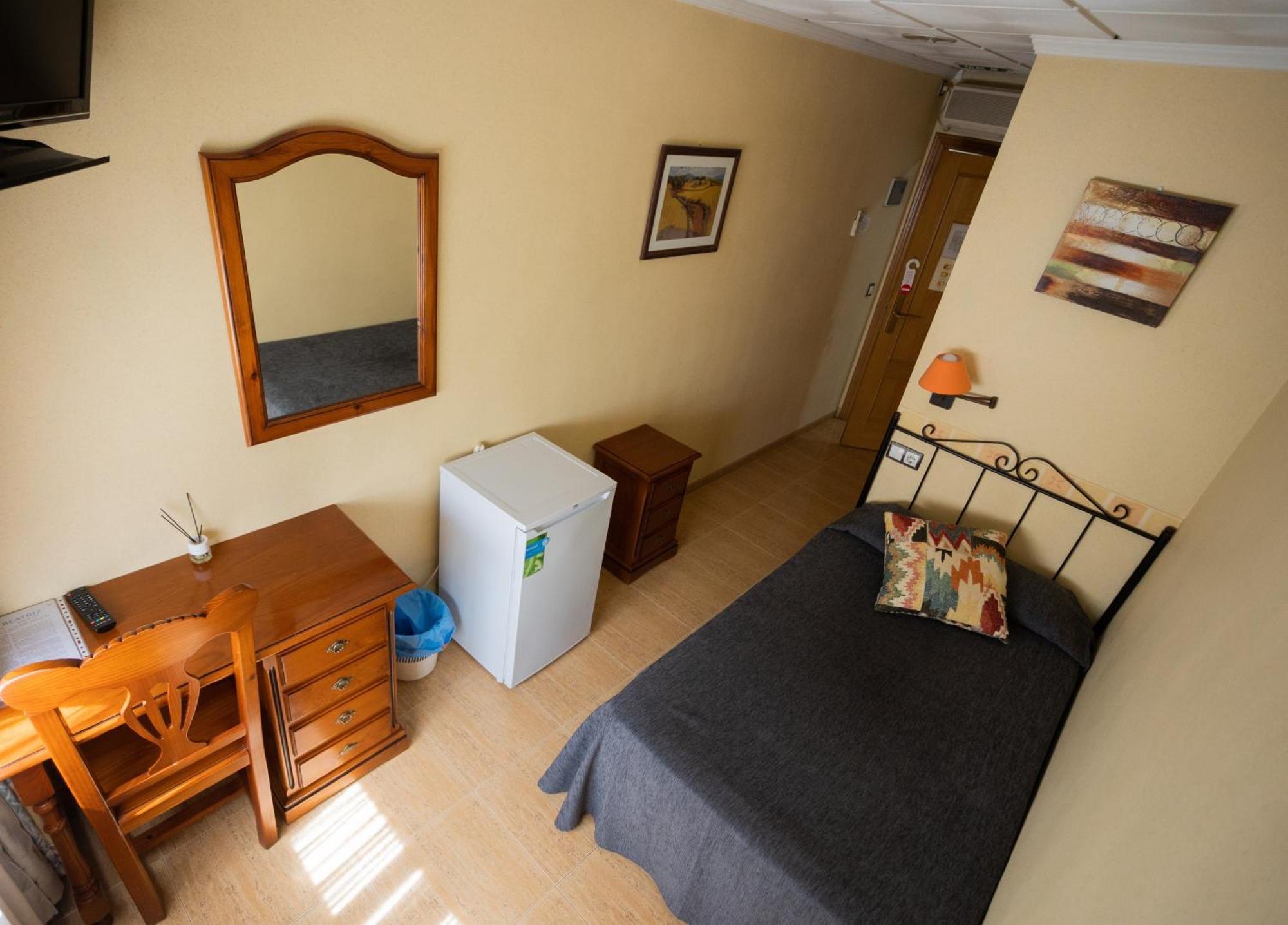 Hotel Beatriz Буриана Екстериор снимка