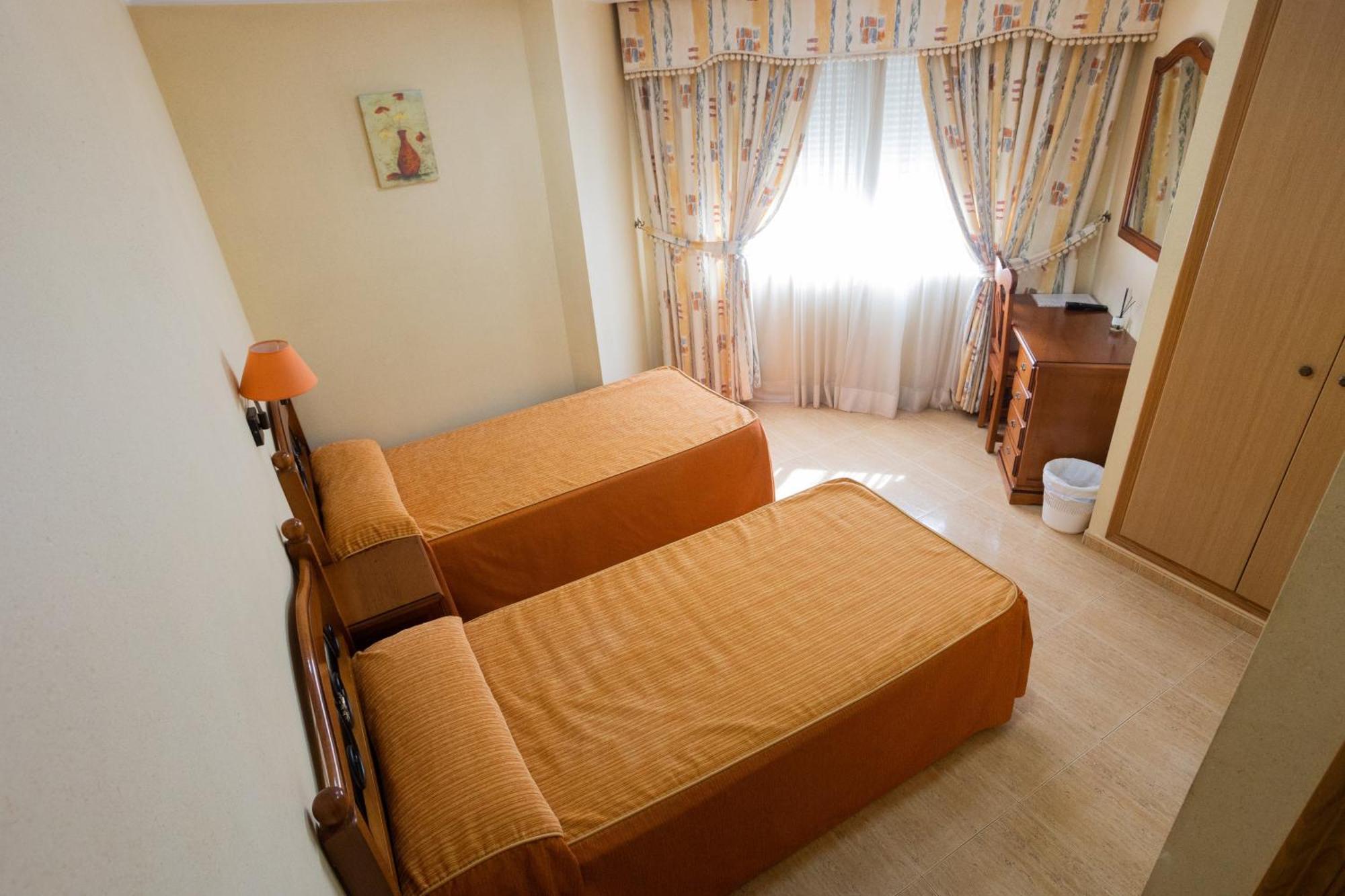 Hotel Beatriz Буриана Екстериор снимка